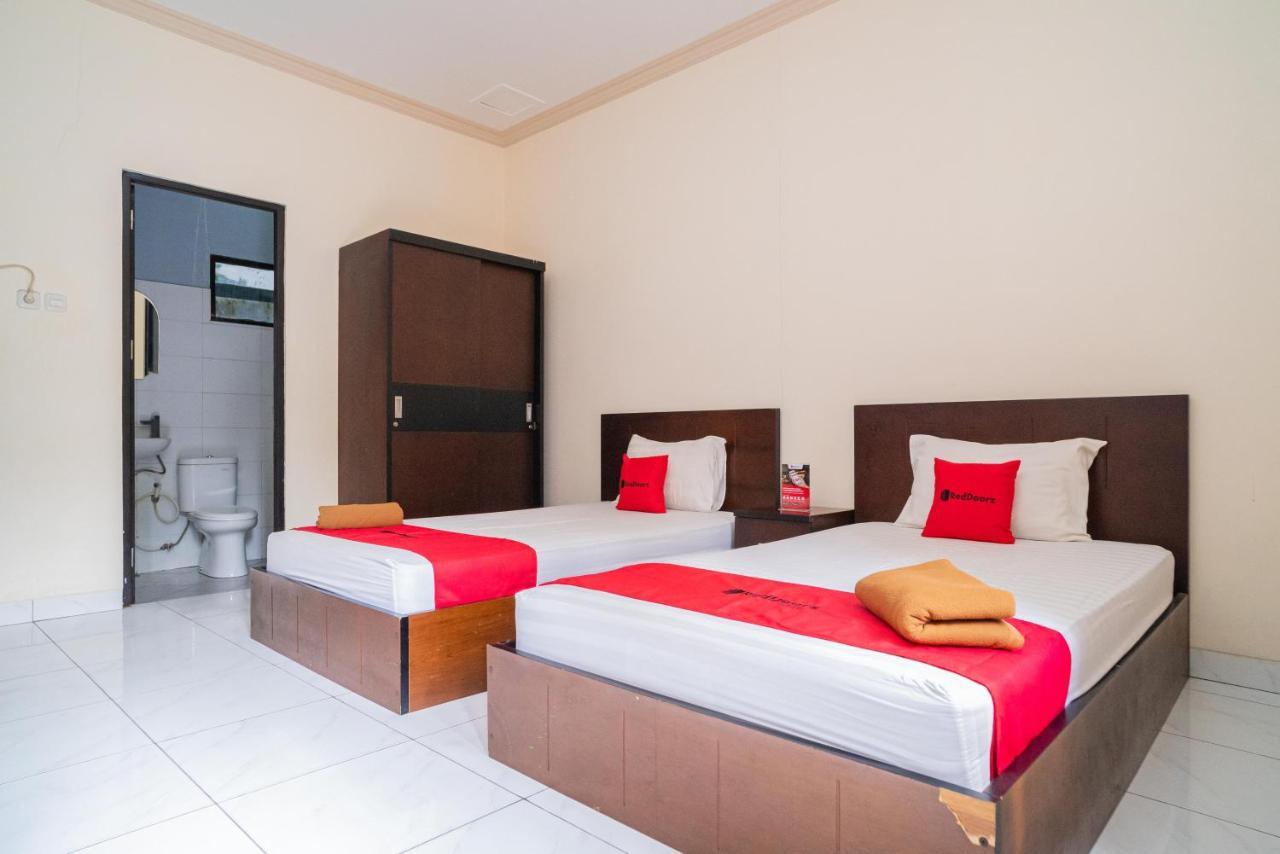 Reddoorz @ Wisma Pangrango Palangka Raya Eksteriør bilde