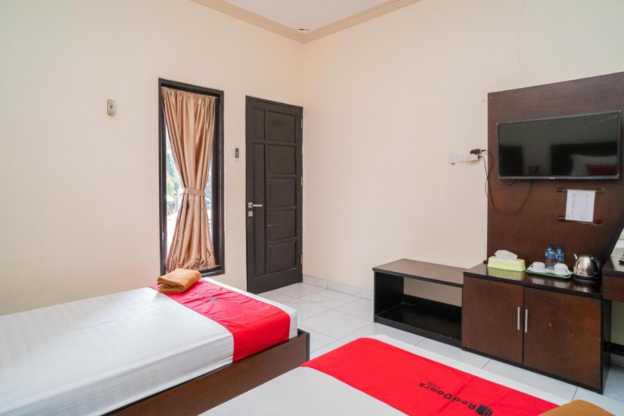 Reddoorz @ Wisma Pangrango Palangka Raya Eksteriør bilde