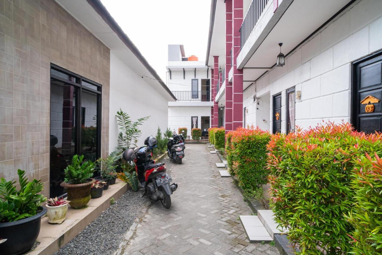 Reddoorz @ Wisma Pangrango Palangka Raya Eksteriør bilde